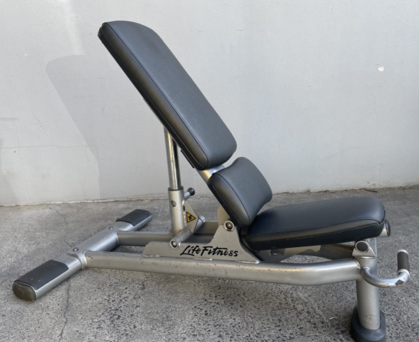 Life Fitness Inclined Bench